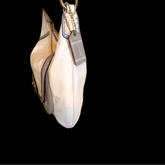 LIKE NEW! COACH Hobo White with Gray Crocodile Embellishments - Picture 4 of 12